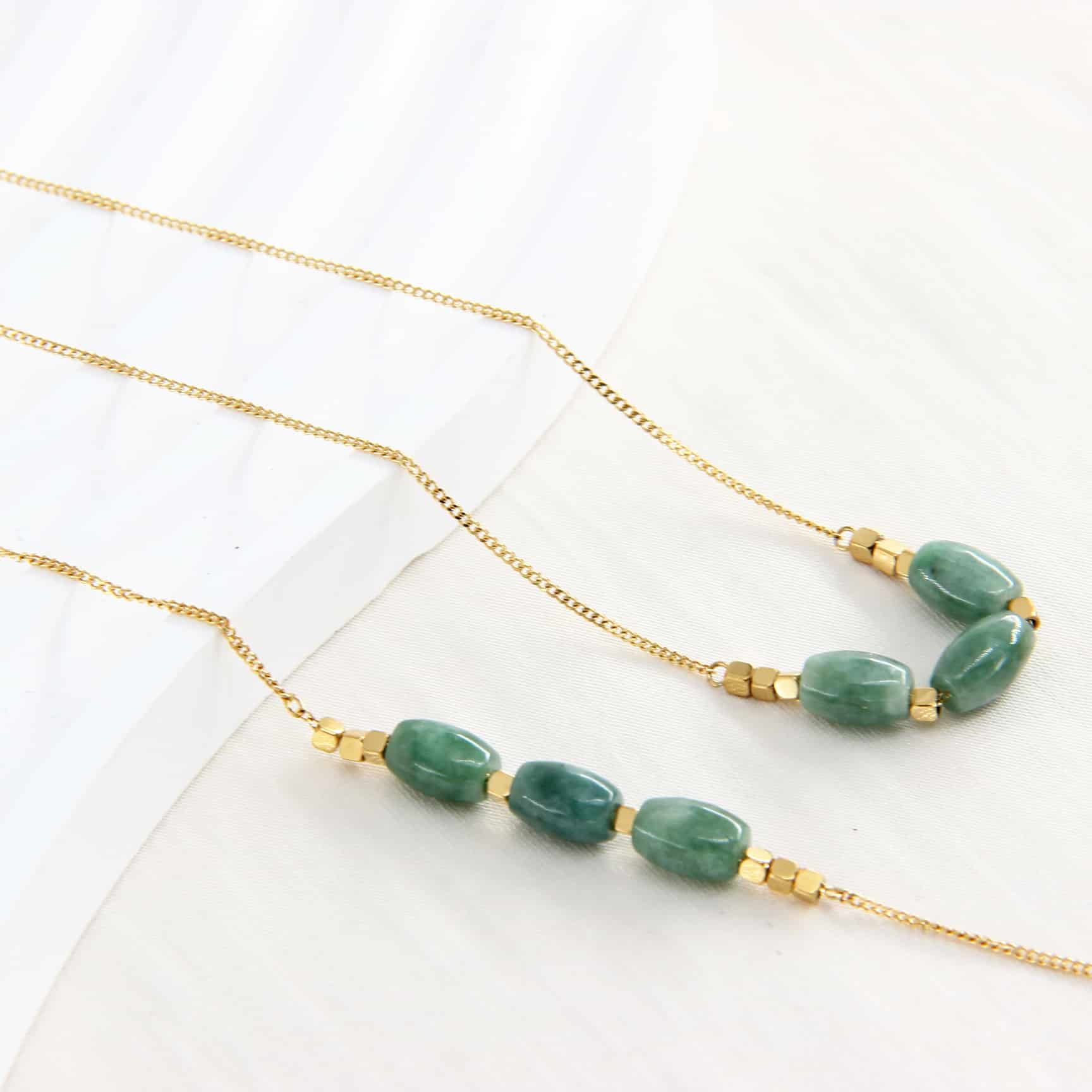 طقم قلادة وسوار أخضر